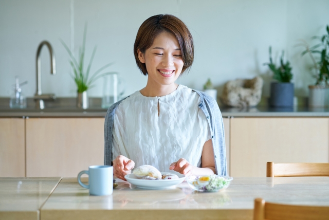 一人暮らしの食費はいくらが平均？ 月2万円で暮らす節約術