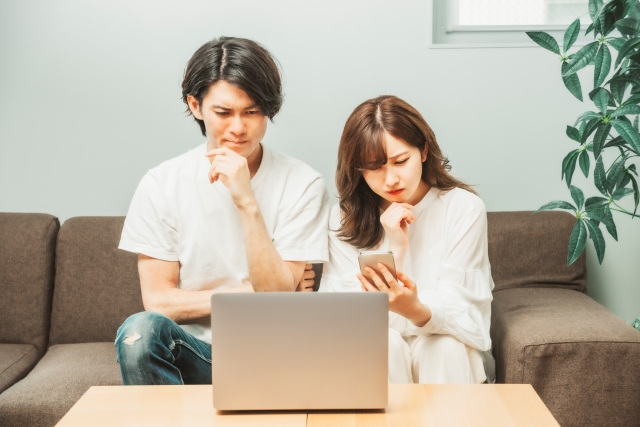 同棲の光熱費はどう分ける？ 二人暮らしの平均とおすすめの節約術