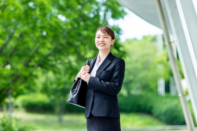 新卒で一人暮らしって大丈夫？ 初任給で生活できるかを徹底シミュレーション