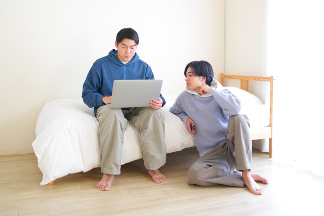 仕送りなしの学生はどう暮らす？ 一人暮らし費用とやりくり術